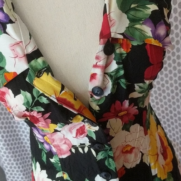Floral vintage button down dress - Picture 5 of 7